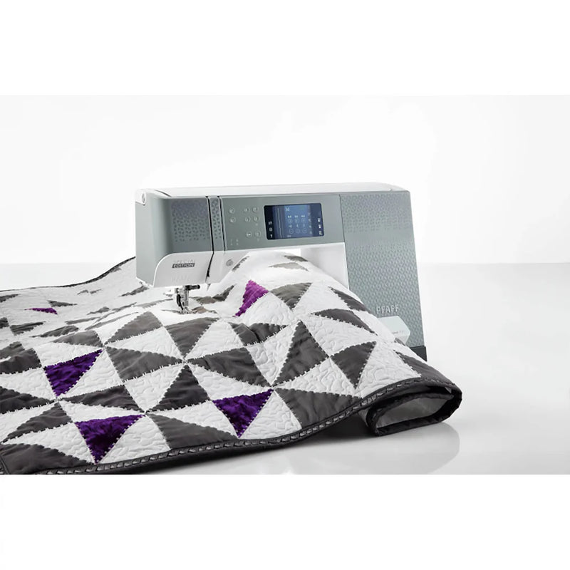 PFAFF quilt expression 720 Special Edition -W/Bonus Feet