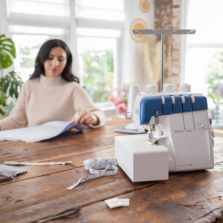 HUSQVARNA VIKING AMBER Air S 400 - Overlock Machine