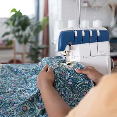 HUSQVARNA VIKING AMBER Air S 400 - Overlock Machine