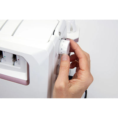 HUSQVARNA VIKING AMBER Air S 500 - Coverlock Machine