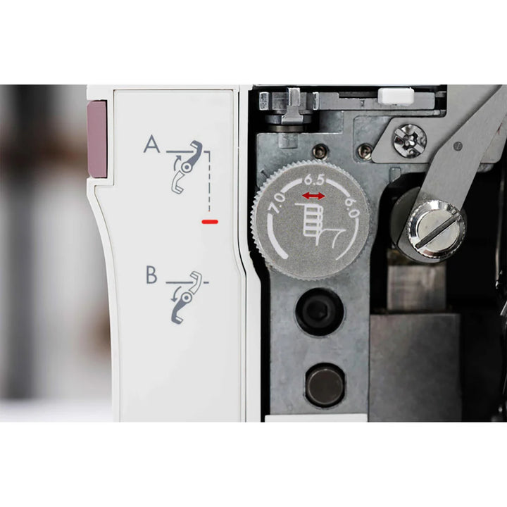 HUSQVARNA VIKING AMBER Air S 500 - Coverlock Machine