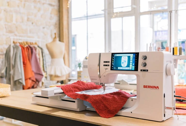 BERNINA B 700 E PRO - Upgraded Features!