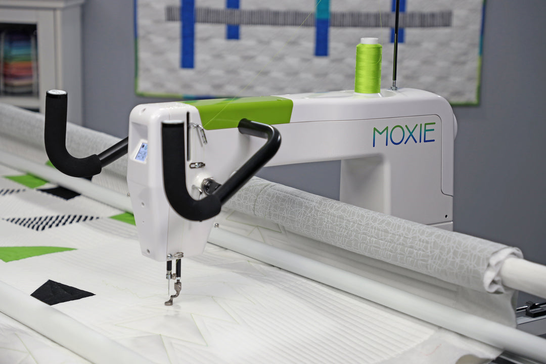Handi Quilter Moxie w/ 10' Loft Frame