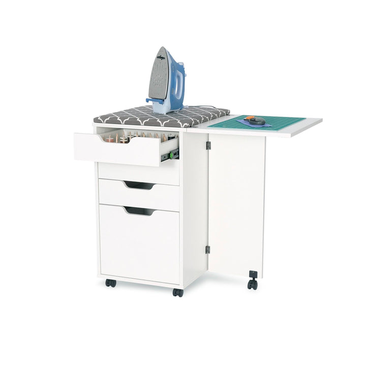 Kangaroo- Kiwi Cabinet