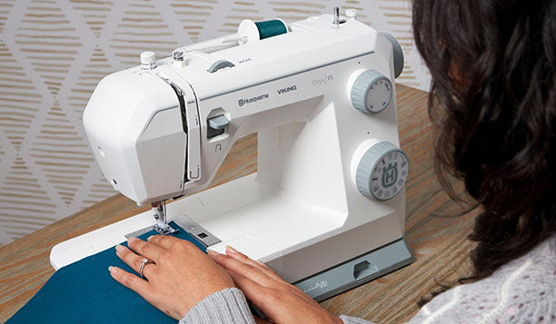 Husqvarna Viking Onyx 15 – Village Sewing