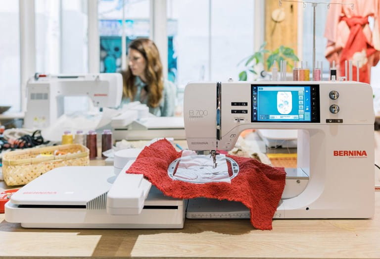 BERNINA B 700 E PRO - Upgraded Features!