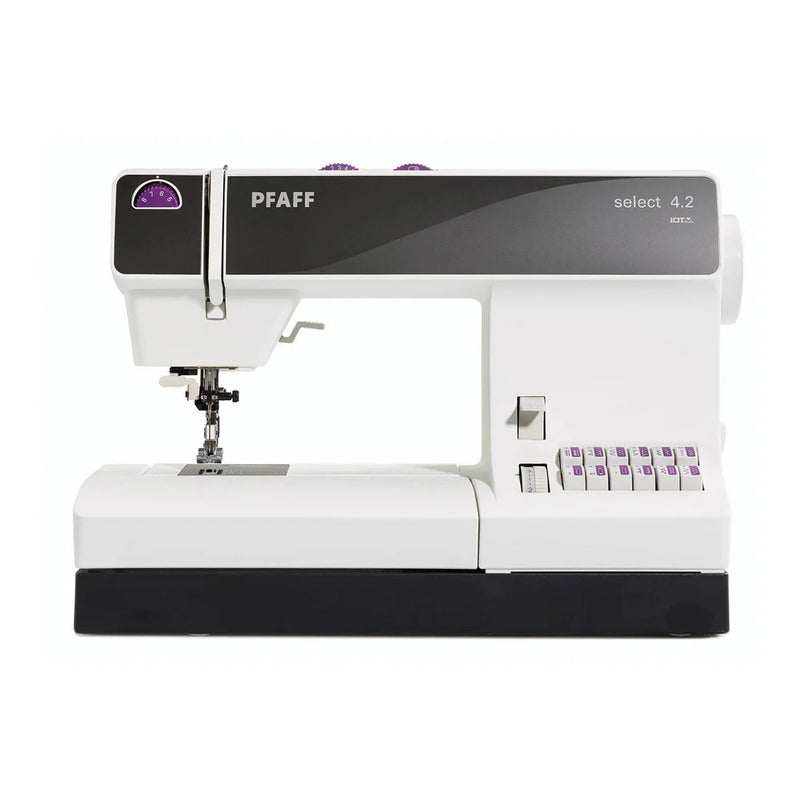 PFAFF Select 4.2 with Bonus Quilt Package