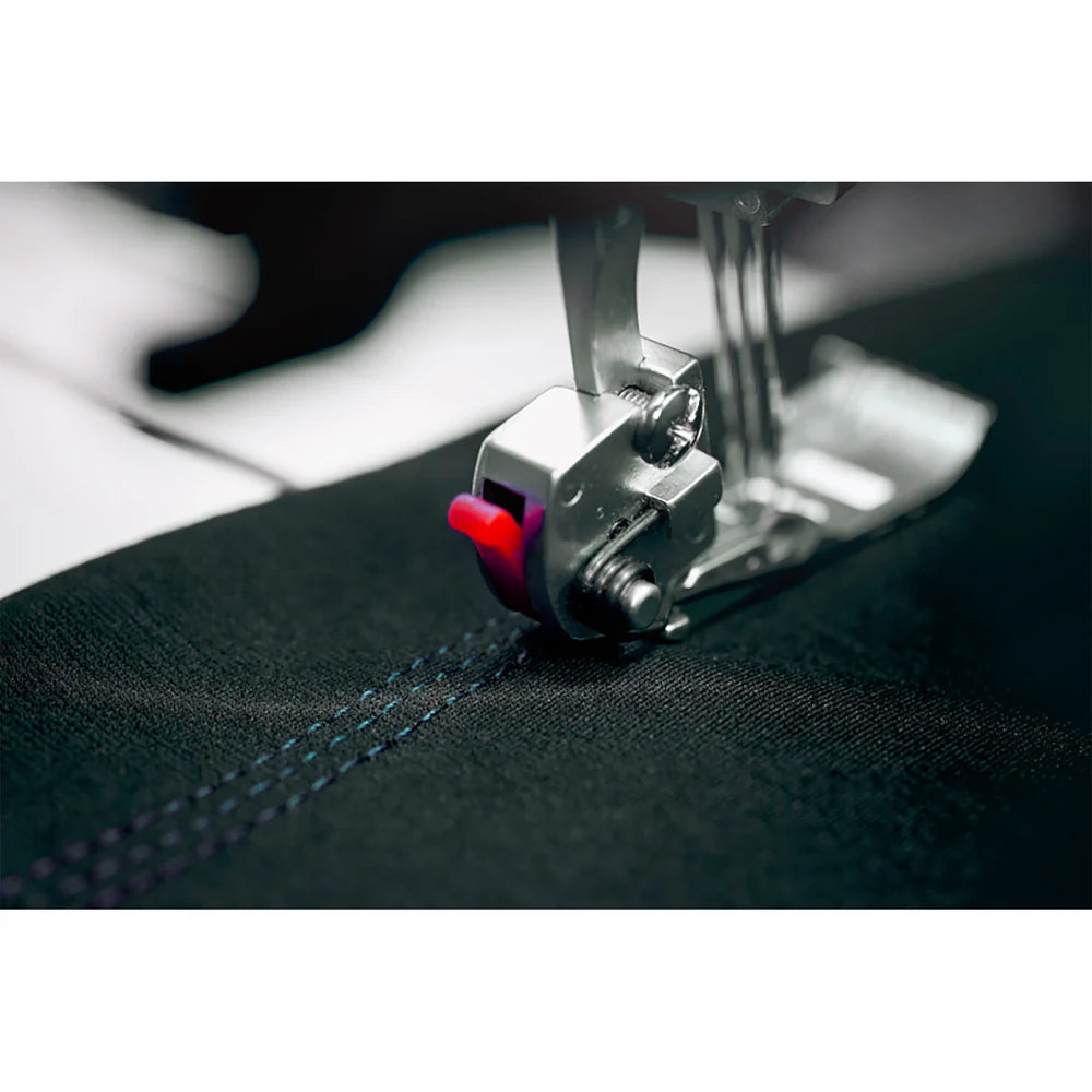 PFAFF admire air 6000 - Black Coverlock Machine