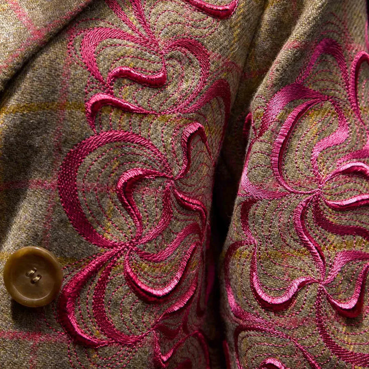 PFAFF creative expression 750 - Sewing and Embroidery Machine