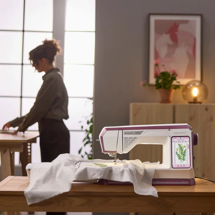 HUSQVARNA VIKING DESIGNER TOPAZ 65 - Sewing & Embroidery Machine