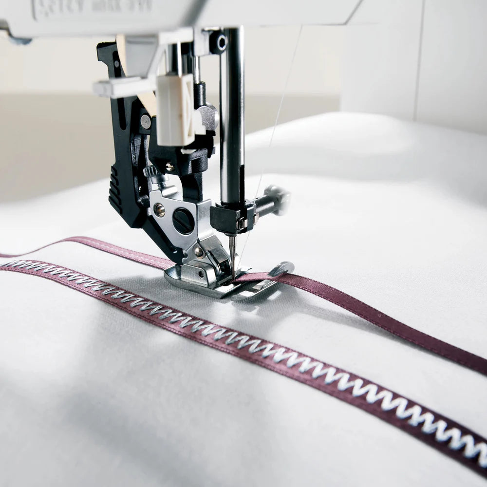 PFAFF - Decorative Trim Foot w/ IDT #820614096