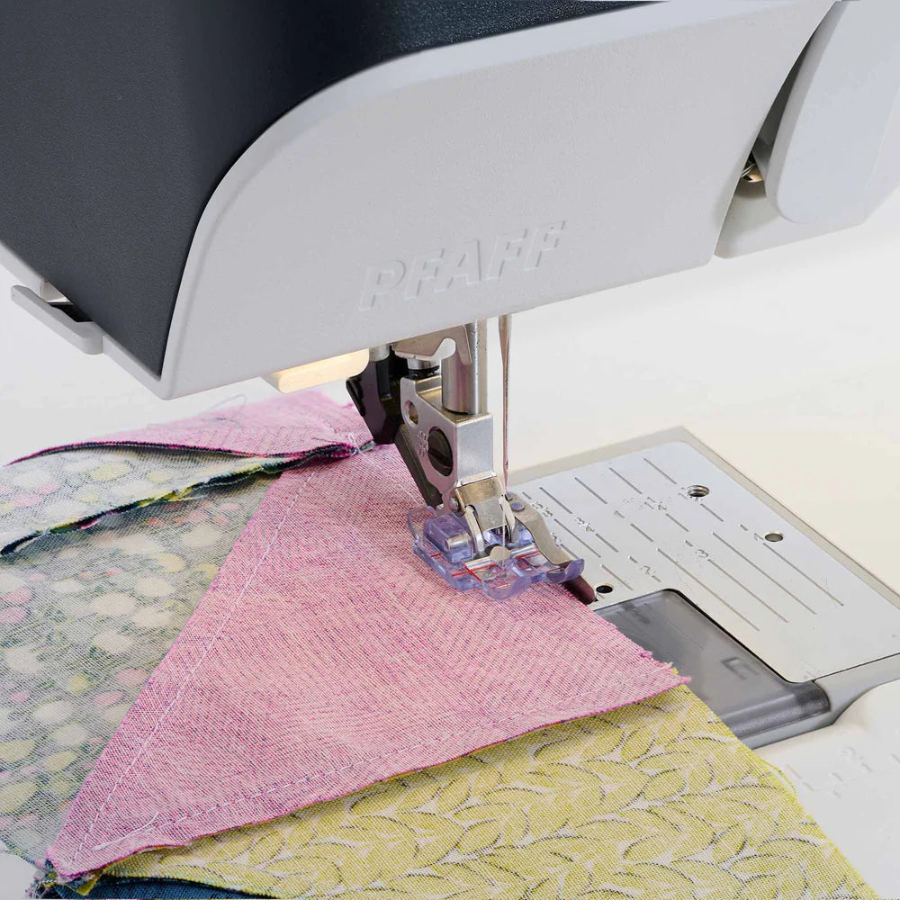 PFAFF - Clear 1/4" Right Guide Foot for IDT #820881096