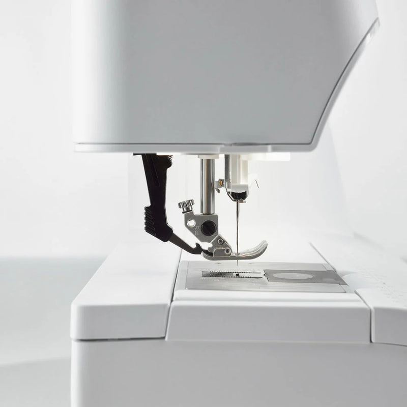 PFAFF Expression 710 Special Edition