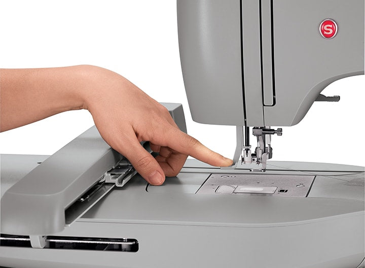 Singer_Superb_EM200_Embroidery_Machine_Built-In_Needle_Threader_axl5fd_zjc7u1